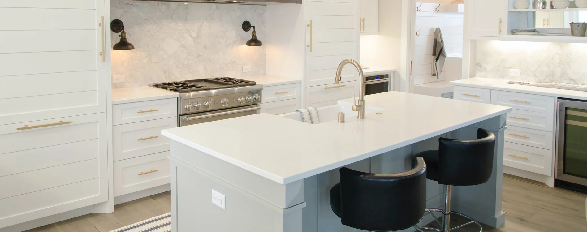 8683 North Snake Hill